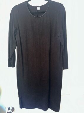 Classic Black Long Sleeve Shift Dress - Women's